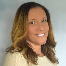 Charlotte Lakes's Instagram, Twitter & Facebook