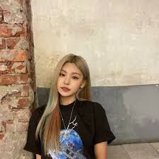 R O S I E Itzy Women Kpop Girls