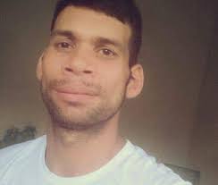 Ex-presidiário é baleado nas pernas e morre dentro de ambulância a caminho  de hospital