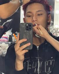 WaiKei Logo Applique Hood Zip-up in Black, Melange White & Grey 🖤🤍🩶