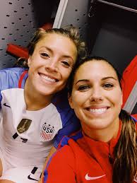 Edith Arellano (@Lakerbabe3119)