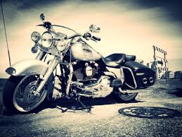 Space, but with a fun, colorful interior and a patio in the back, you won't miss it too much. Hollywood Bars Harley Davidson Forums