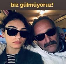 Hazar ergüçlü ve onur ünlü 'den her şey yolunda pozu. Teldekikus Biz Gulmuyoruz Hazar Erguclu Ve Sevgilisi Onur Unlu Nun Gectigimiz Ay Birlikte Cekildikleri Video Magazin Gundemine Bomba Gibi Dusmustu Hazar Erguclu Nun Gulmemesi Binlerce Yoruma Neden Olmustu Bugun Hazar Erguclu Sevgilisi Onur