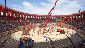 Déjà plus de 13 millions de spectateurs, 2 550 acteurs sur une scène de 23 hectares, 28 000 costumes, 1h30 de grand spectacle et de nombreuses nouveautés … le plus grand spectacle de nuit au monde est devenu un mythe immanquable ! Der Freizeitpark Puy Du Fou