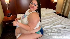 Watch Lily - Ssbbw, Feedee, Bbw Belly Porn - SpankBang