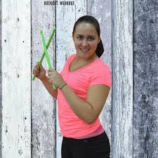 La 2da foto fue del día en el que me certifique de POUND en el 2017, se  nota una sonrisa muy forzada jejeje y la 3er foto es Fanny Vélez dándolo  todo