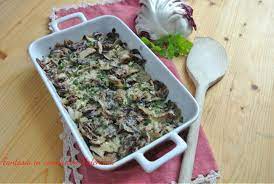 Togliete le foglie esterne e tagliate il radicchio in quattro parti e poi a pezzetti. Radicchio Gratinato Al Microonde Fantasia In Cucina Con Valentina