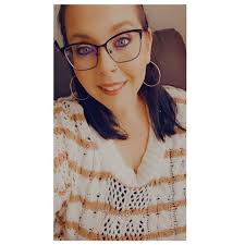 Who are some recommended makeup artists for prom in Haverhill MA?