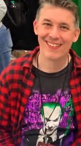 Dirk Howard's Instagram, Twitter & Facebook