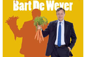 De wever filmde zichzelf vanuit zijn slaapkamer, netjes. Bart De Wever Belgian Political Leader Reveals How He Became A Lightweight Wsj