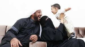 Perwakilan keluarga syekh ali jaber memberikan keterangan pers di rumah sakit yarsi, jakarta, kamis (14/1/2021). Momen Romantis Syekh Ali Jaber Istri Menyuapi Hingga Cium Kening