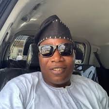 Young blogger, yahya gambari has revealed that the relationship between fellow blogger, saheed shittu, and activist, sunday igboho, has crumbled. Cugbmvrxmjlbnm