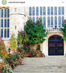 St george's chapel was as well the wedding venue chosen by harry's father prince charles when he married the duchess of cornwall in 2005, and for the marriage of the queen's eldest the chapel is also famed for being the resting place for many of the deceased monarchs and royal family members. Flowers Outside St George S Chapel Windsor For Princess Eugenie S Wedding To Jack Brooksbank European Wedding Venue Eugenie Wedding European Wedding