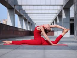 Jun 25, 2021 · in vinyasa/flow style yoga, standing poses are strung together to form long sequences. Top 15 Yoga Challenges Yoga Practice