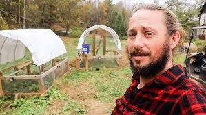 Kellie Potts's Instagram, Twitter & Facebook