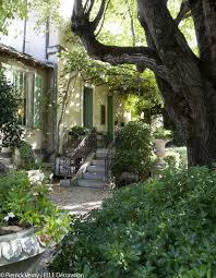 L Isle Sur La Sorgue Nos Meilleures Adresses Deco Pour Chiner Elle Decoration Deco Decoration Adresse