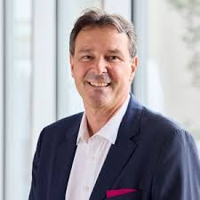 Neues aus dem Management von Endress+Hauser, BASF und Co.