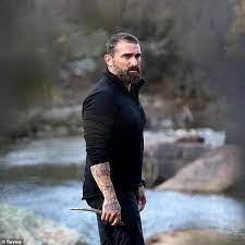 Anthony middleton is a british adventurer, writer, television personality and former camp soldier. Ant Middleton Sagt Er Sei Zu Heiss Fur Sas Who Dares Wins Aktuelle Boulevard Nachrichten Und Fotogalerien Zu Stars Sternchen
