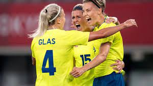 Kosovare asllani, född 29 juli 1989 4 i kristianstad, 1 är en svensk fotbollsspelare. H3da9wg1nyxjkm