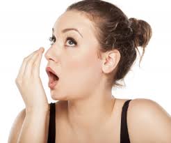 Simptomele tipice sunt respiratia grea, suieratul, tusea cu flegma, senzatia de. 10 Cauze Ale RespiraÈ›iei Greoaie