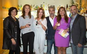 The couple is blessed with two daughters francisca and laura. Lancamento Do Primeiro Livro De Ana Marques Movenoticias