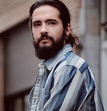 Eene�ge tweelingsbroer bill, tom is 10 minuten ouder dan bill woonplaats: Tom Kaulitz Wiki Bio