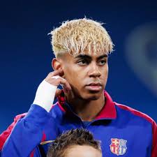 ⚽ Playing football in an HMD world 🪐📱🌌 #ShotOnHMD