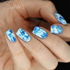 Some nails do not have to be painted with a color, but this does not mean that the waves cannot be added. 15 Perfect Combination Of Blue And White Color For Cute Winter Nail Art