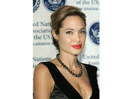 Tagli capelli corti 2021 primavera estate. Angelina Jolie Capelli Colore Acconciature Evoluzione Look