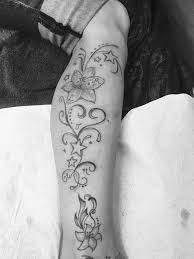 Up tattoos future tattoos body art tattoos tatoos hibiscus tattoo plumeria tattoo hawaiian flower tattoos hawaiian flowers surf tattoo. Tattoo Piercing Ulla Und Schulz Das Sieht Man Gleich Seit 1913