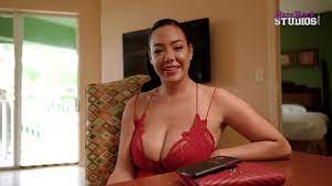 Kitten Latenight - Accidentally Walked In On My Naked Stepmom - XVIDEOS.COM