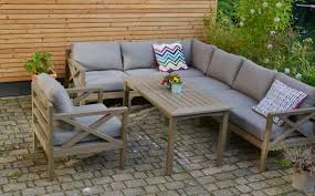 This outdoor rattan sofa set offers plenty of room to sit and enjoy the outdoors, easily accommodating 6 people. Kona Dining Corner Lounge Vintage Teak Ecklounge Tisch Sessel Bomey Handel Gbr