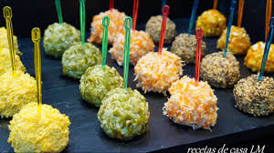 El aperitivo ideal encima de unos canapés y son del tamaño justo para aguantar hasta la cena. Canapes O Aperitivos Faciles Y Rapidos Para Navidad Youtube
