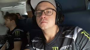 Overwatch League casters MonteCristo and Uber pay tribute to InternetHulk