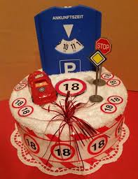 Geburtstagstorte Zum 18 Geburtstag Als Grundlage Zum Geldgeschenk Fur Aut Geburtstag Geschenke Selber Machen Geburtstag Geschenke Frauen 18ter Geburtstag