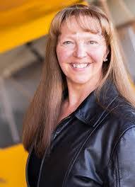 Beth Stanton's Instagram, Twitter & Facebook