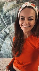 6 luksusów w życiu… to, co dla mnie ważne ❤️ 1️⃣ Spokój — ten moment, kiedy  nic nie musisz, a tylko jesteś. 2️⃣ Zdrowie — bo dopiero gdy je tracimy,  widzimy, jak