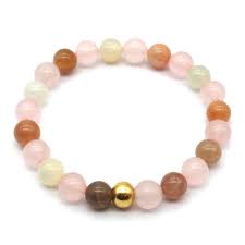 Ce bracelet ne se contentera pas d'ajouter une touche de chic à votre style mais il vous fera également profiter de. Bracelet Amour Quartz Rose Et Pierre De Lune Lithotherapie Bracelets Bracelets De Soins Corps Et Ames