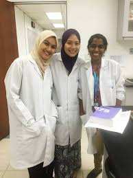 Pharmacist workers holding doctorate degree degrees enjoy the highest average gross salaries in malaysia. Imu News My Journey To Be A Full Registered Pharmacist Frp Under R D Academia Track At Imu