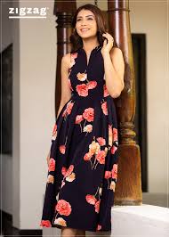 Zigzag Lk Now Available At The Showroom For Delivery Order Now Https Bit Ly Vnecksldress Item V Neck Sleeveless Floral Dress Code Zz4175 Price Rs 3 290 Facebook What better way is there to approach that than in a brightly hued statement coat? v neck sleeveless floral dress