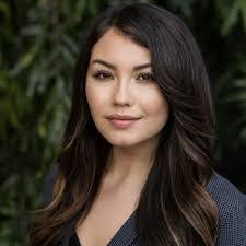 Melissa Dawe's Instagram, Twitter & Facebook