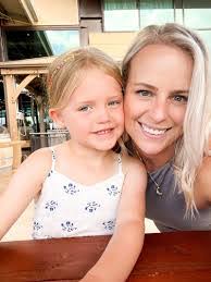 Clinton Starnes's Instagram, Twitter & Facebook