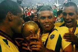 Relembre drama de Ronaldo ao superar a pior lesão da carreira antes da Copa do Mundo de 2002