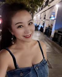 Connie Li (@Connie0088)