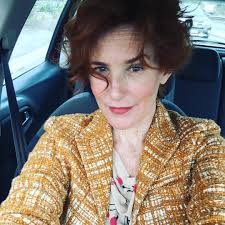 Lucrezia lante della rovere (born 19 july 1966) is an italian actress in film, television and theatre, who made her debut in mario monicelli's speriamo che sia femmina (1986), where she acted along with catherine deneuve, stefania sandrelli, giuliana de sio, giuliano gemma, bernard blier. Lucrezia Lante Della Rovere Biografia Eta Altezza Peso Figli Marito E Vita Privata Spettegolando