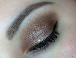 Ma Technique De Maquillage Pour Remonter Mes Paupieres Tombantes Techniques De Maquillage Maquillage Trucs De Maquillage