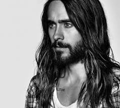 Scopri i tagli capelli uomo 2022 che andranno di moda, per prendere spunto e creare il tuo hairstyle!. Tagli Di Capelli Lunghi Uomo Taglio Capelli Lunghi Taglio Capelli Uomo Tagli Capelli Ricci Corti Lunghi E Di Tendenza