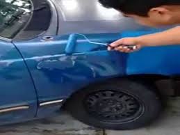 Una práctica relativamente habitual entre los conductores aficionados a determinados vehículos es comprar un coche en el extranjero y matricularlo en españa. Broma Le Pintan El Coche A Rodillo Youtube