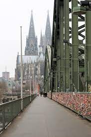 Köln besticht durch seine tolle lage direkt am rhein und seiner langen und spannenden die äußerst liberale universitätsstadt köln mit ihren zahlreichen kulturellen sehenswürdigkeiten eignet sich. Pin Auf Heimat
