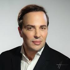 Kevin Charef se incorpora a Novartis Suiza como responsable de Innovación  Digital y OCE Omnicanal